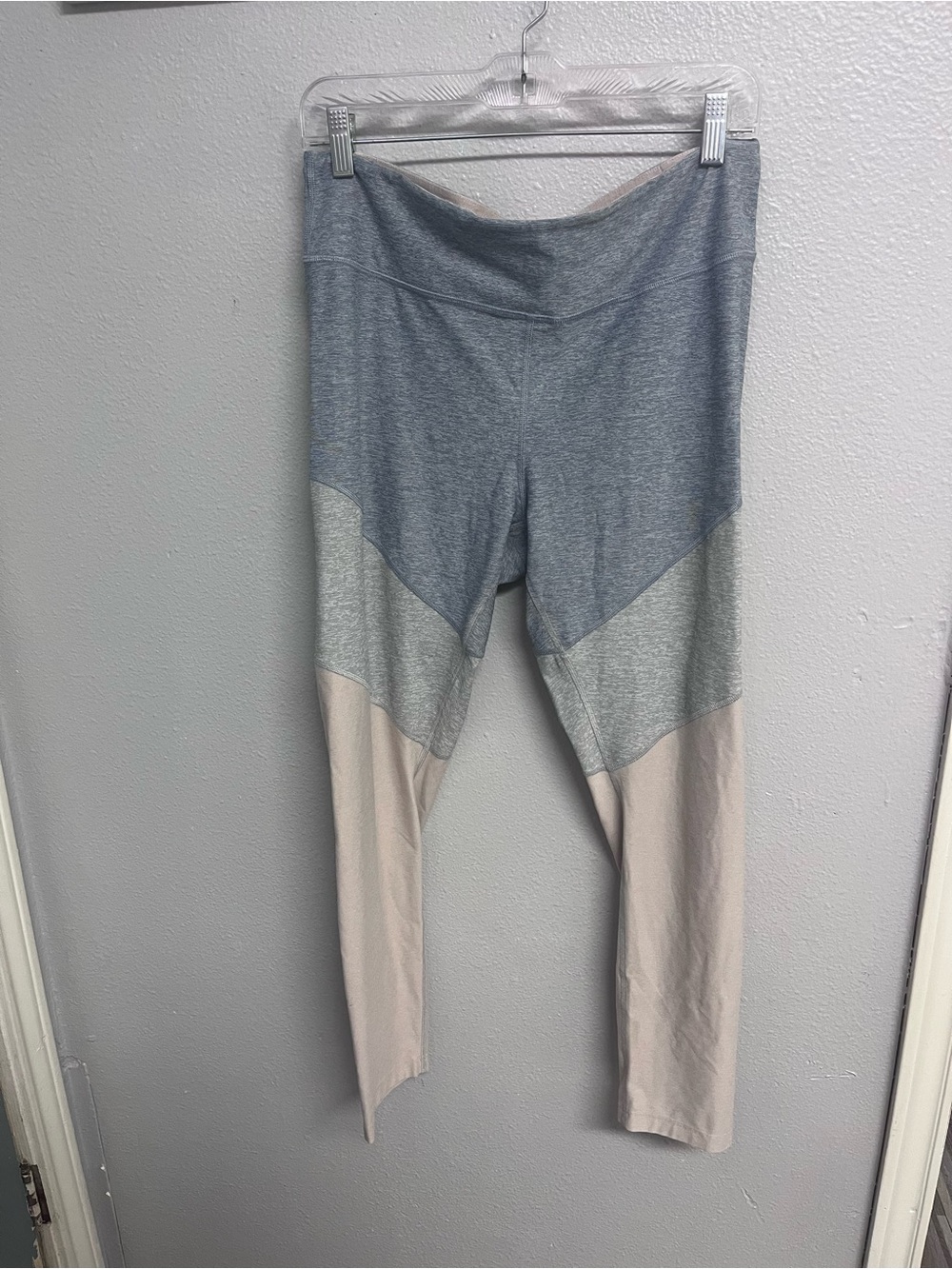 Outdoor Voices Colorblock Leggings in Blue, Light Gray & Cream